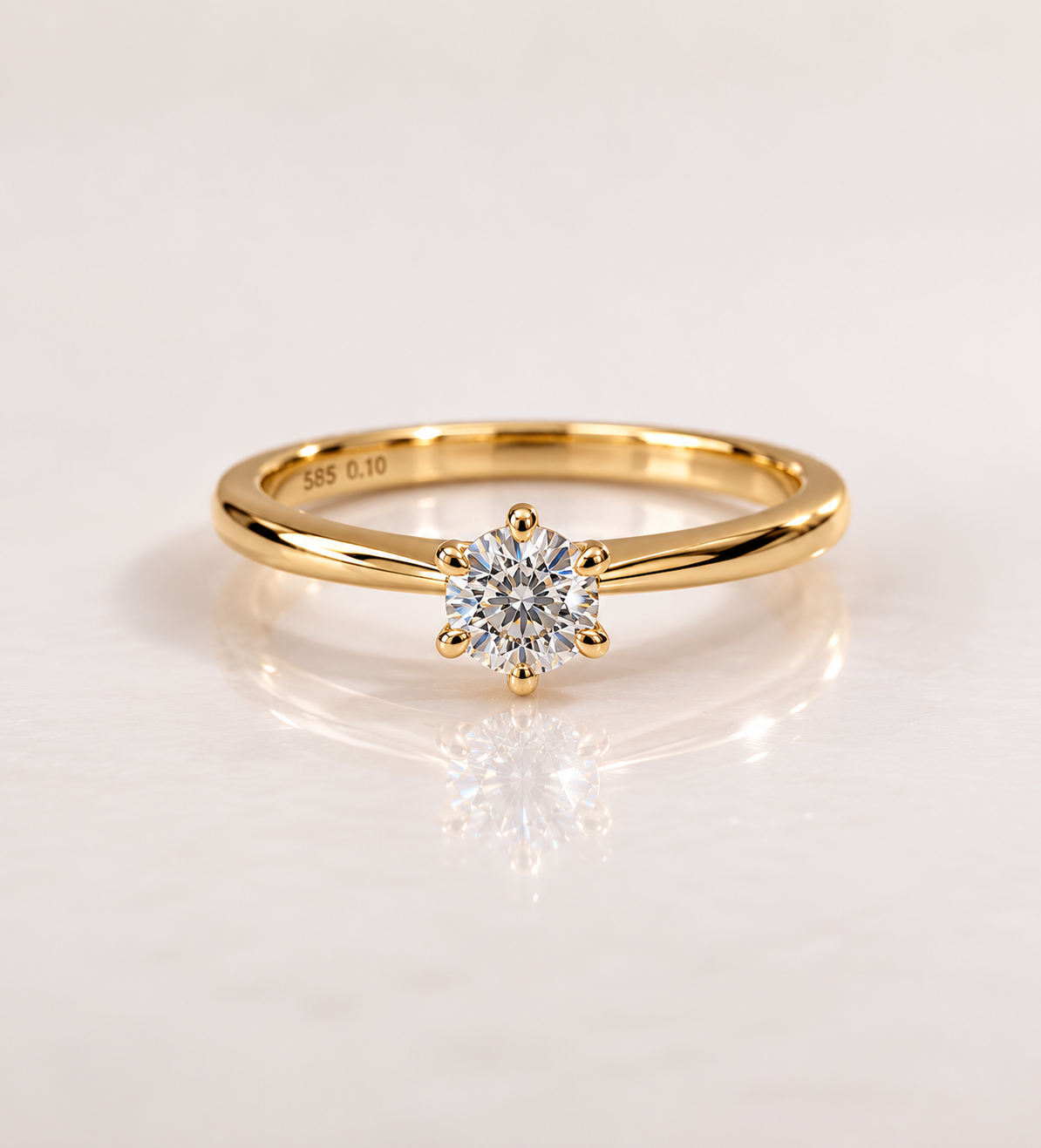 GULLHRINGUR – 14 KT – DEM 0,50 ct