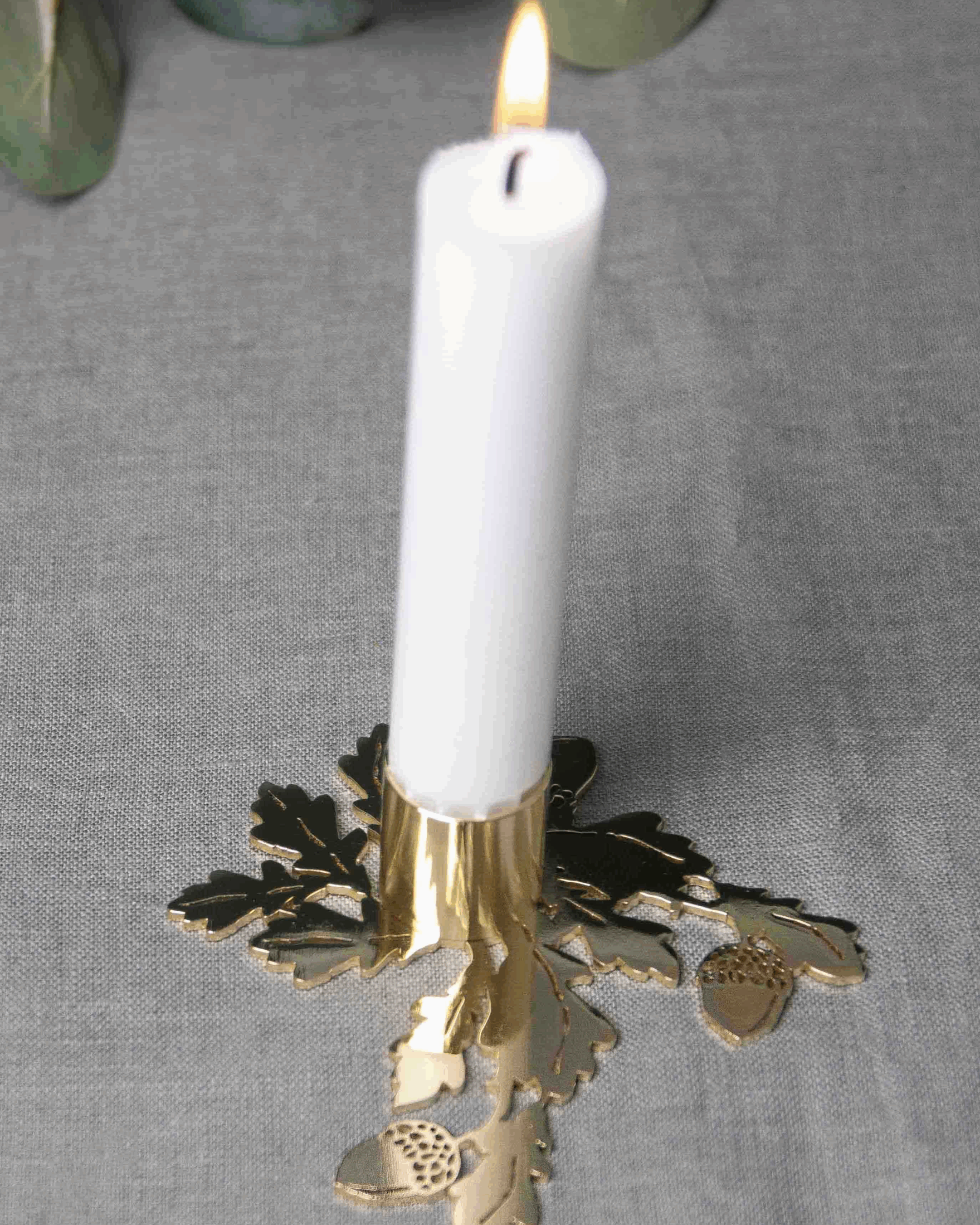 Kertastjaki – EIK – gylltur