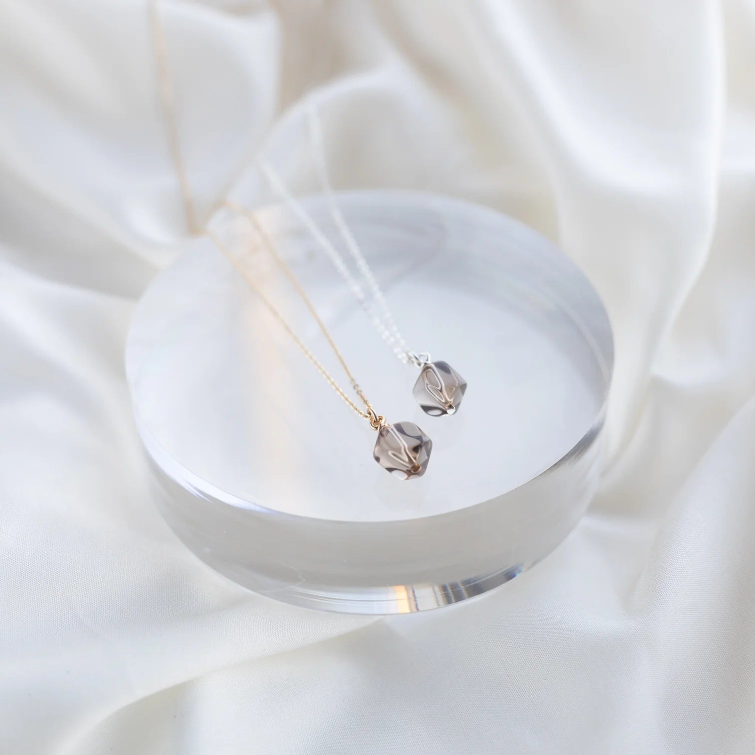 Simple Smoky Necklace