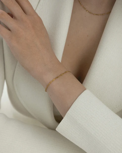 Twirl  armband