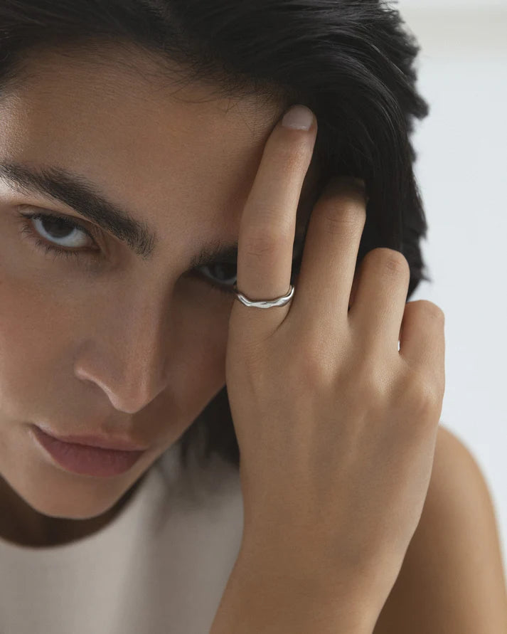 Wavy Petite Ring