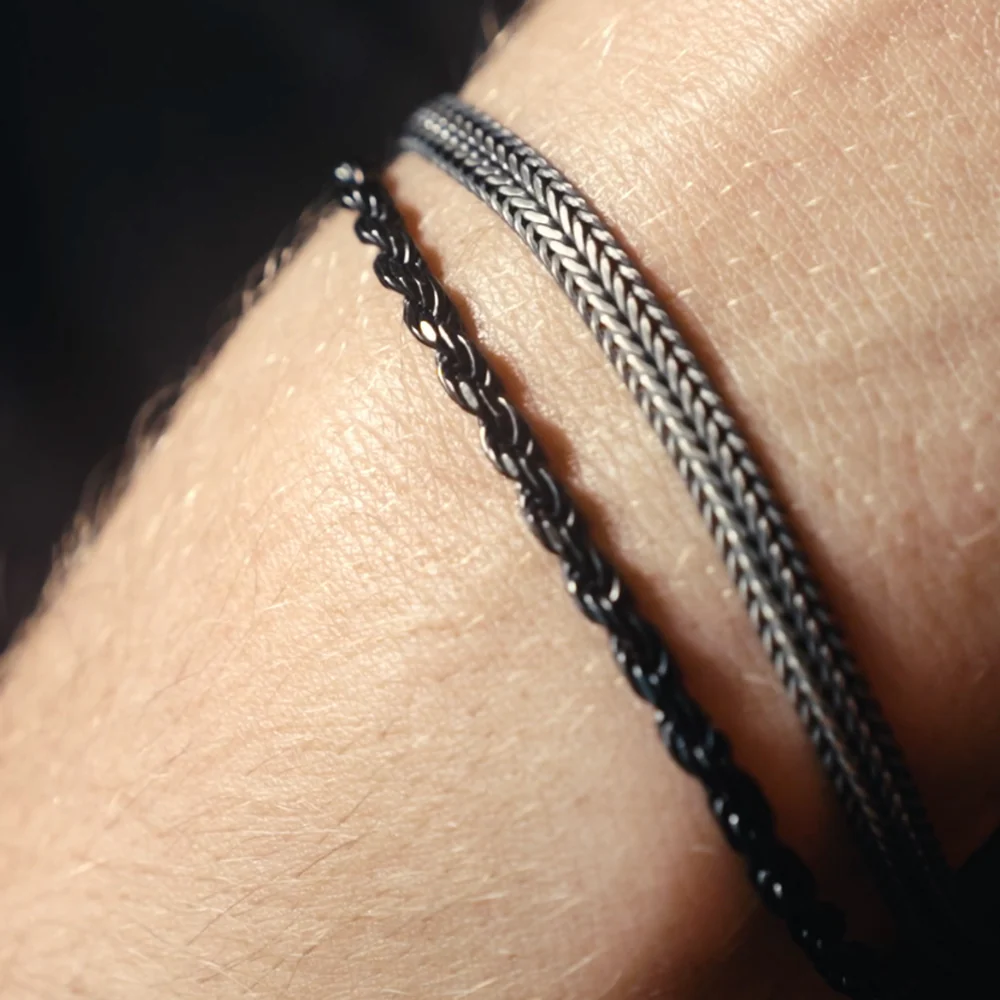BY•L – SPINE ARMBAND MEÐ FLÉTTU – OXI