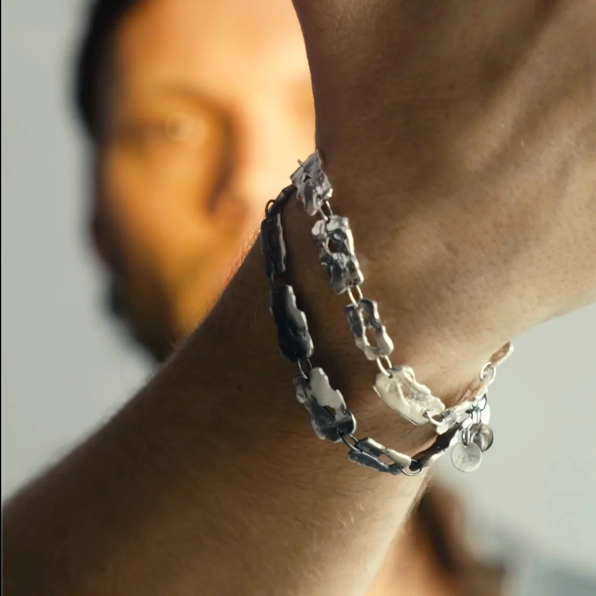 BY•L – STORMUR ARMBAND RECTANGLE - RHODIUM