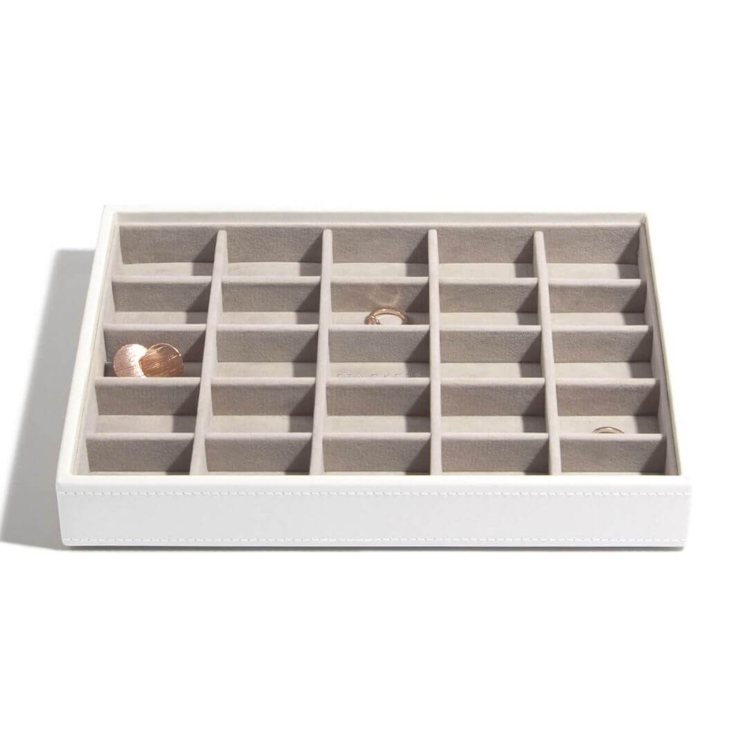 Stackers box hvítt með litlum hólfum 