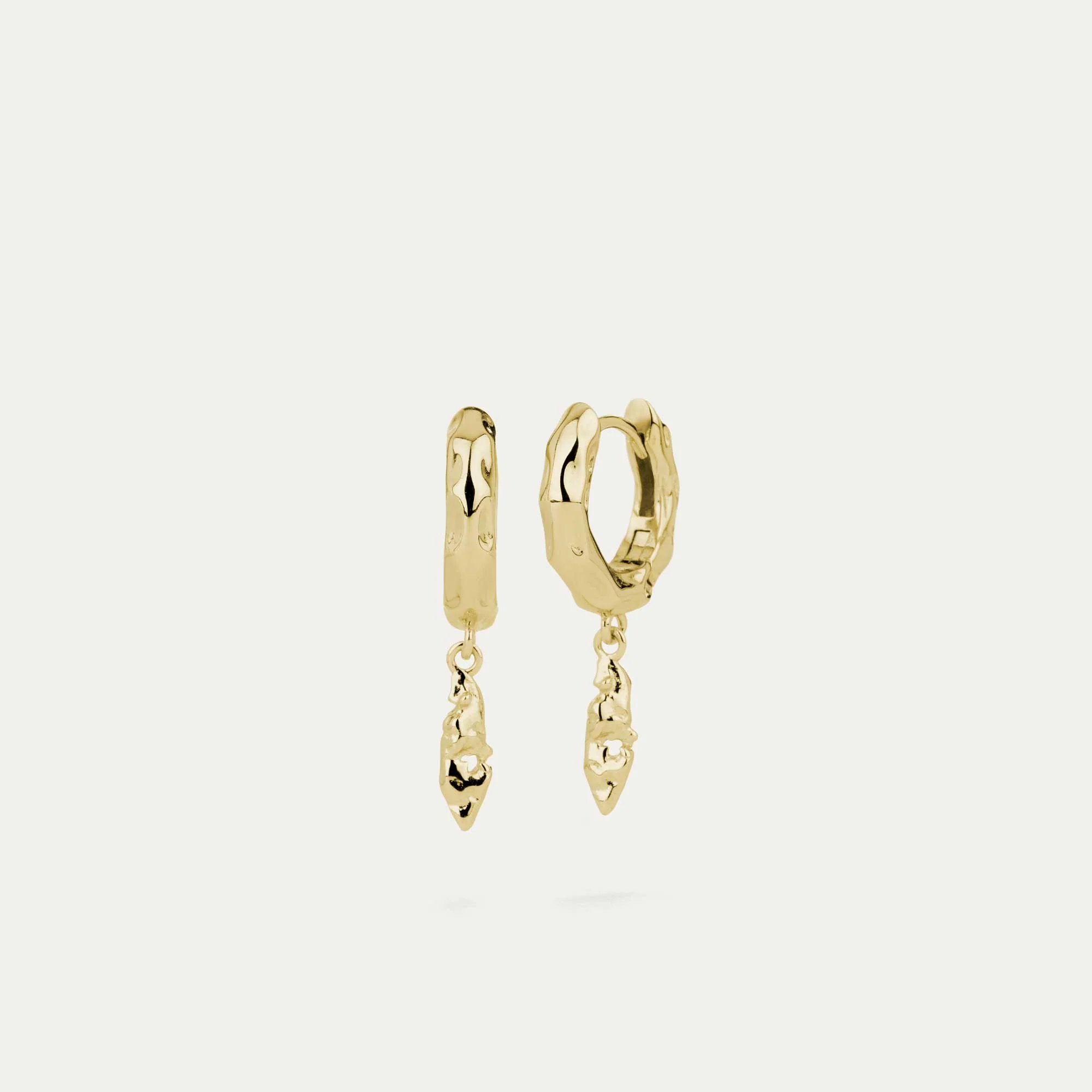 BY•L – Örkörk eyrnalokkar 15mm hoops m/ 1x örk – gylltir