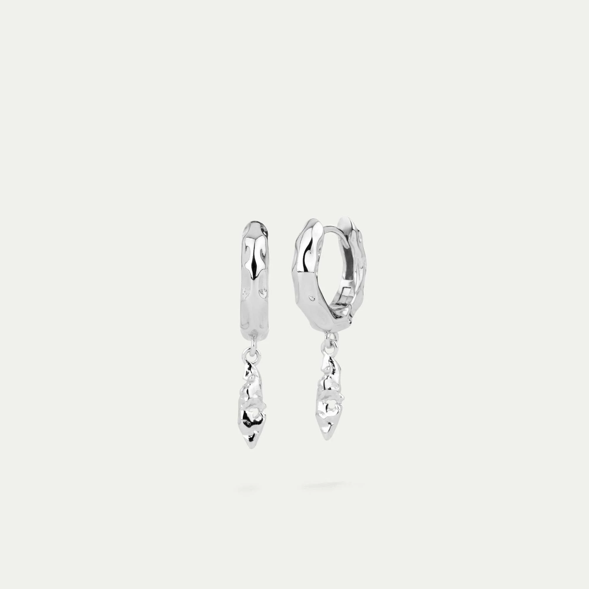 BY•L – Örkörk eyrnalokkar 15mm hoops m/ 1x örk - rhodium