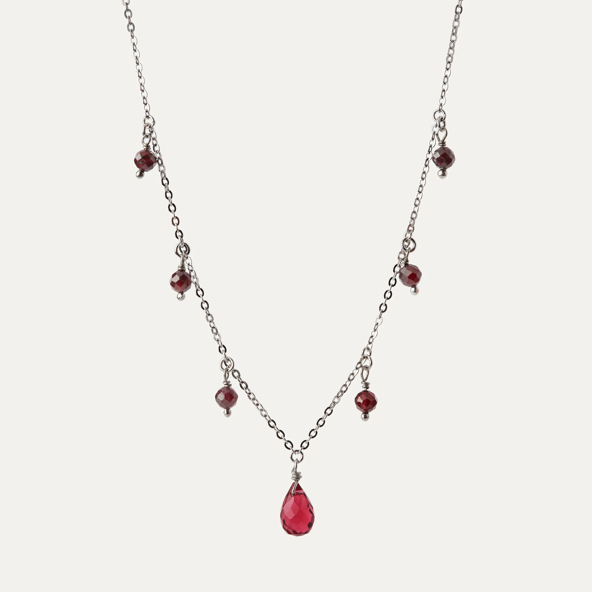 BY-L – Garnet & Red quartz – rhodium